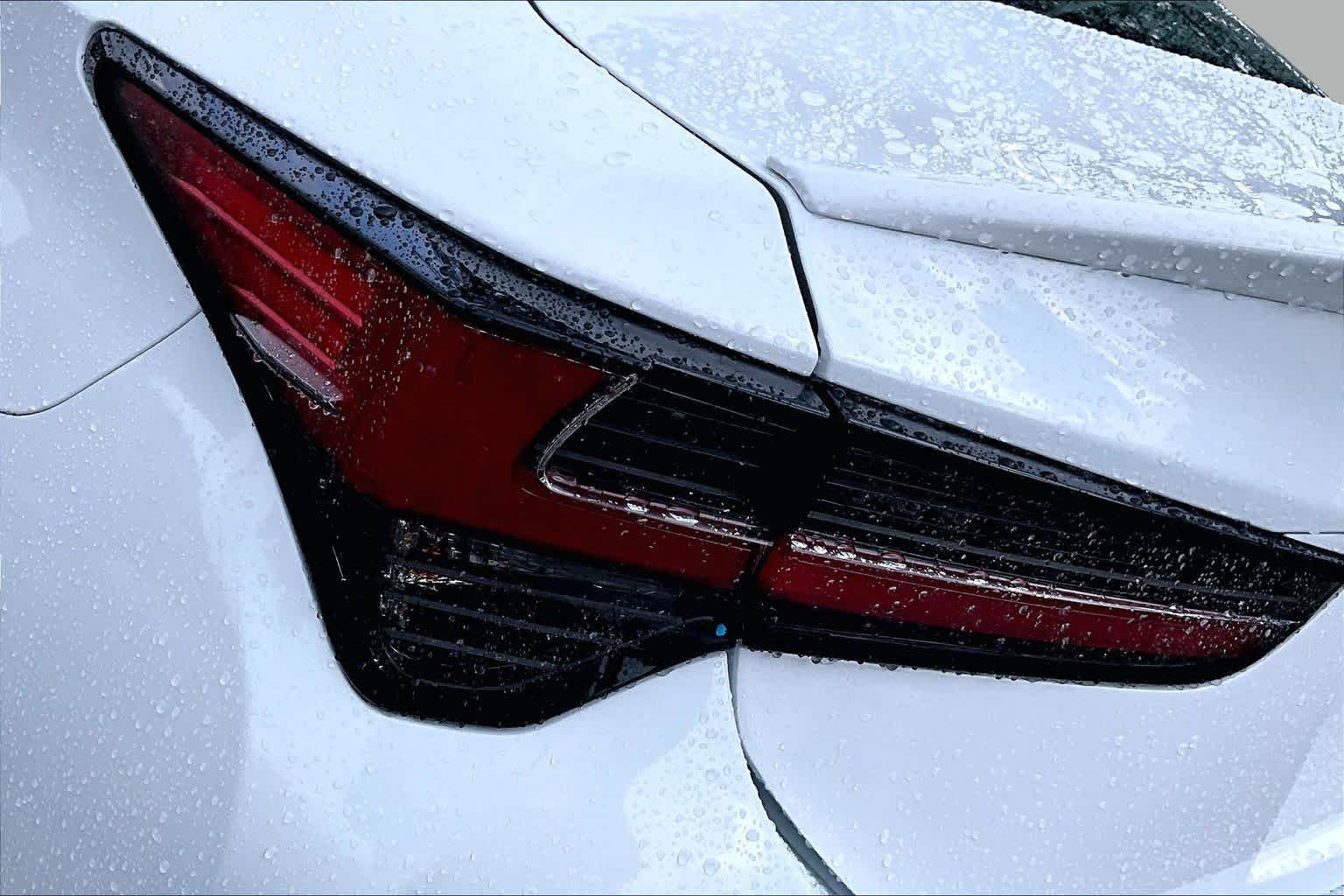 Used 2021 Ultra White Lexus F SPORT image 29