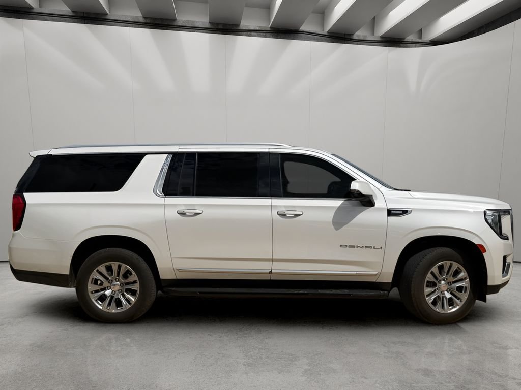 Used 2021 White Frost Tricoat GMC Denali image 6