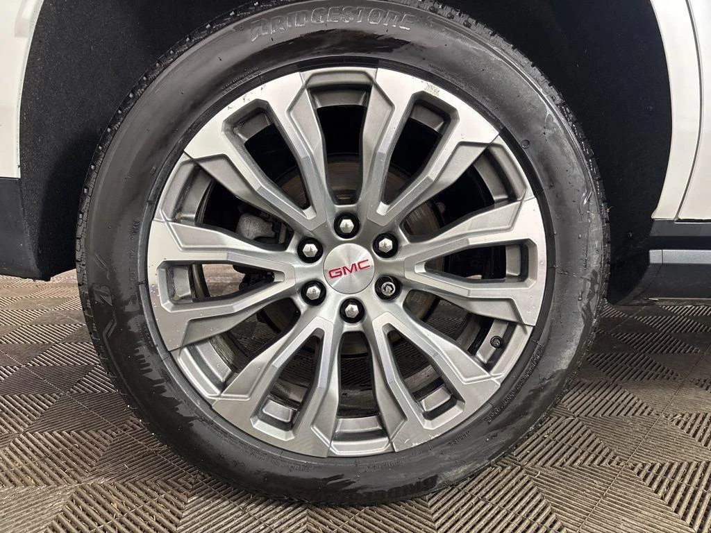 Used 2021 White Frost GMC Denali image 2