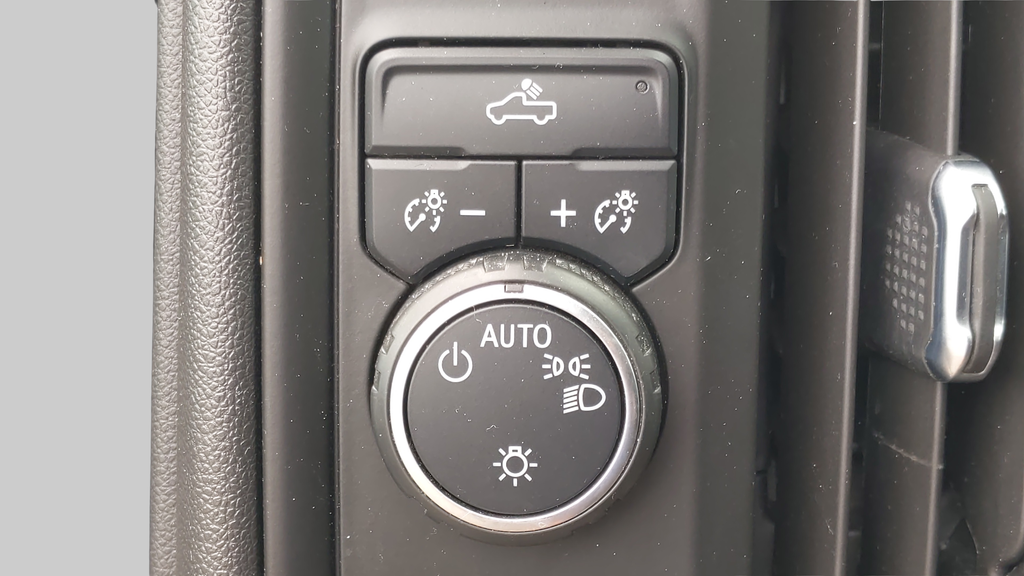 Used 2021 Black Chevrolet Custom image 27