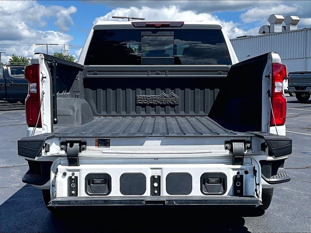 Used 2022 Beige Chevrolet High Country image 32