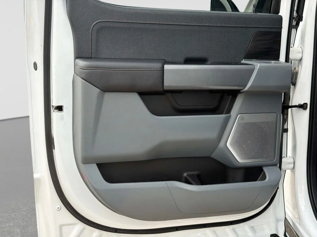 Used 2024 Oxford White Ford Lariat image 13
