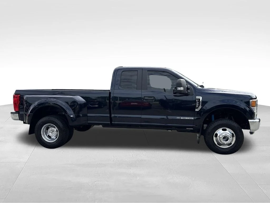 Used 2022 Blue Ford XL image 5