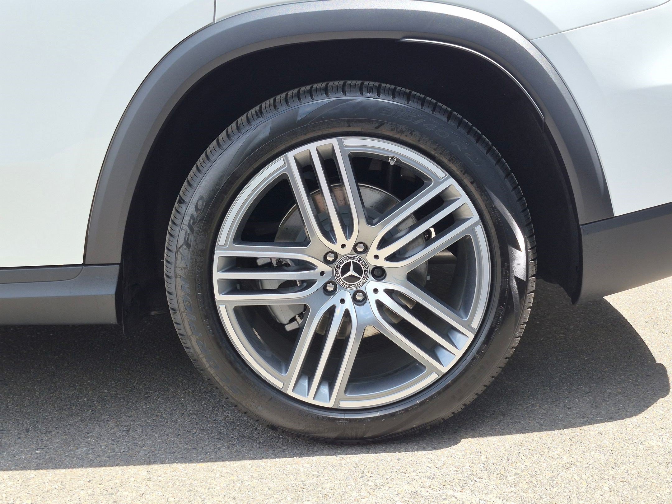 New 2026 Polar White Mercedes-Benz GLS 450 image 26
