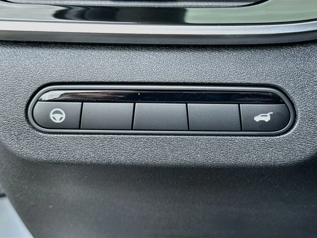 New 2027 Gray INFINITI LUXE image 10