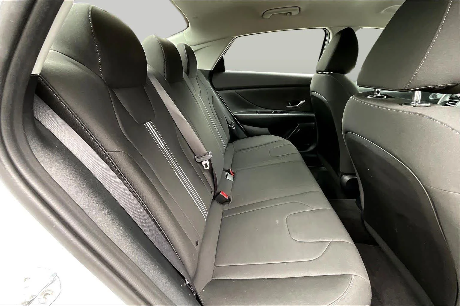 Used 2021 Quartz White Hyundai SEL image 19