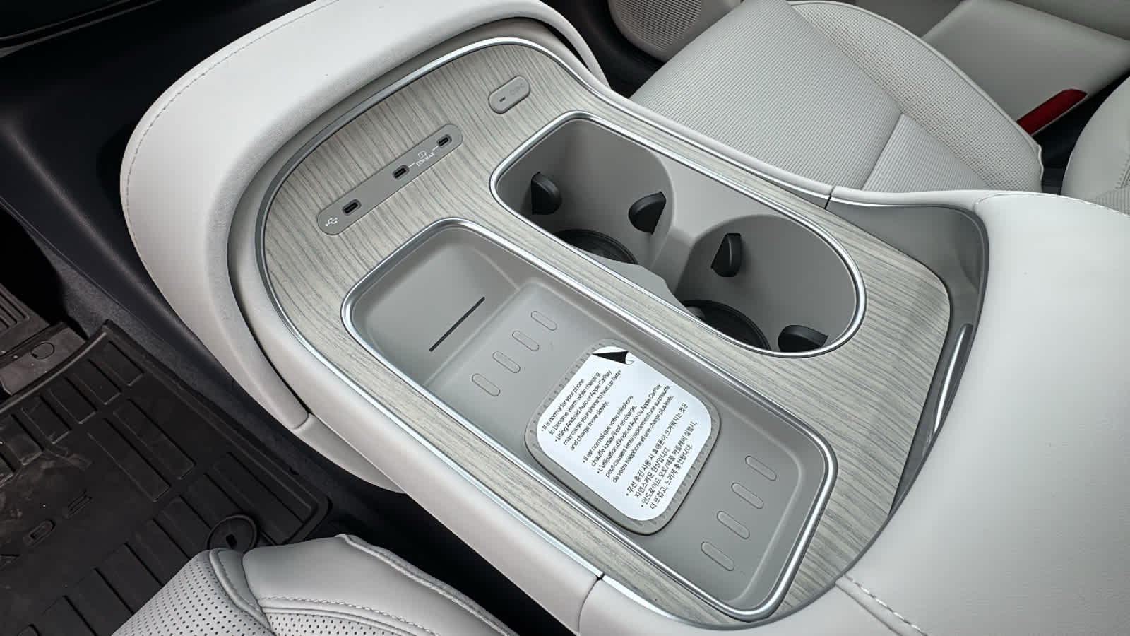 New 2026 Typhoon Silver Metallic Hyundai Calligraphy AWD image 13