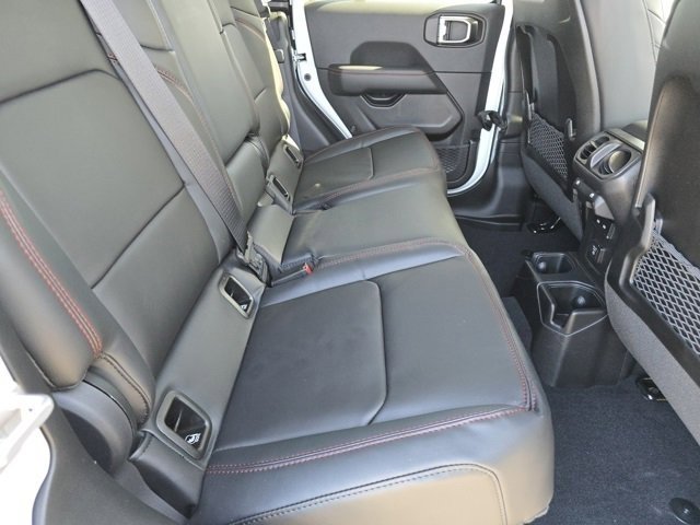 Used 2025 Bright White Clearcoat Jeep Rubicon image 30