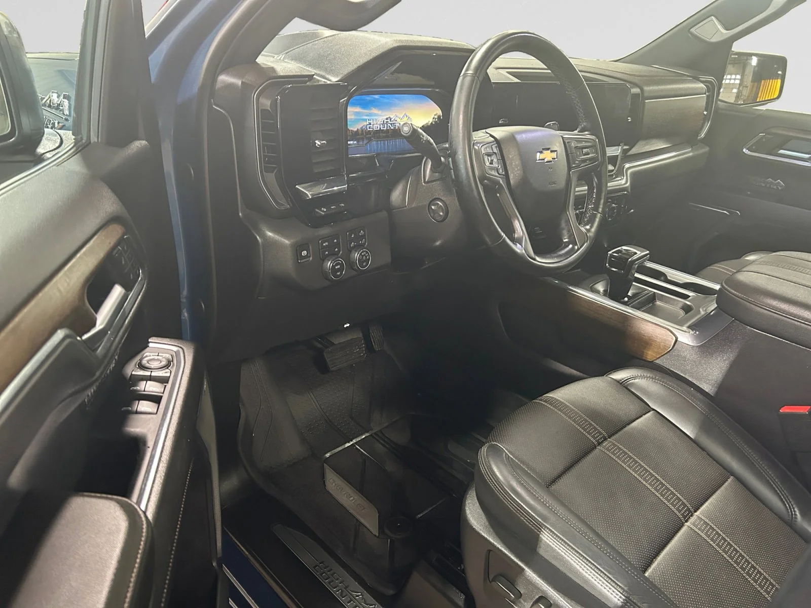 Used 2024 Blue Chevrolet Crew Cab  HIGH COUNTRY image 13