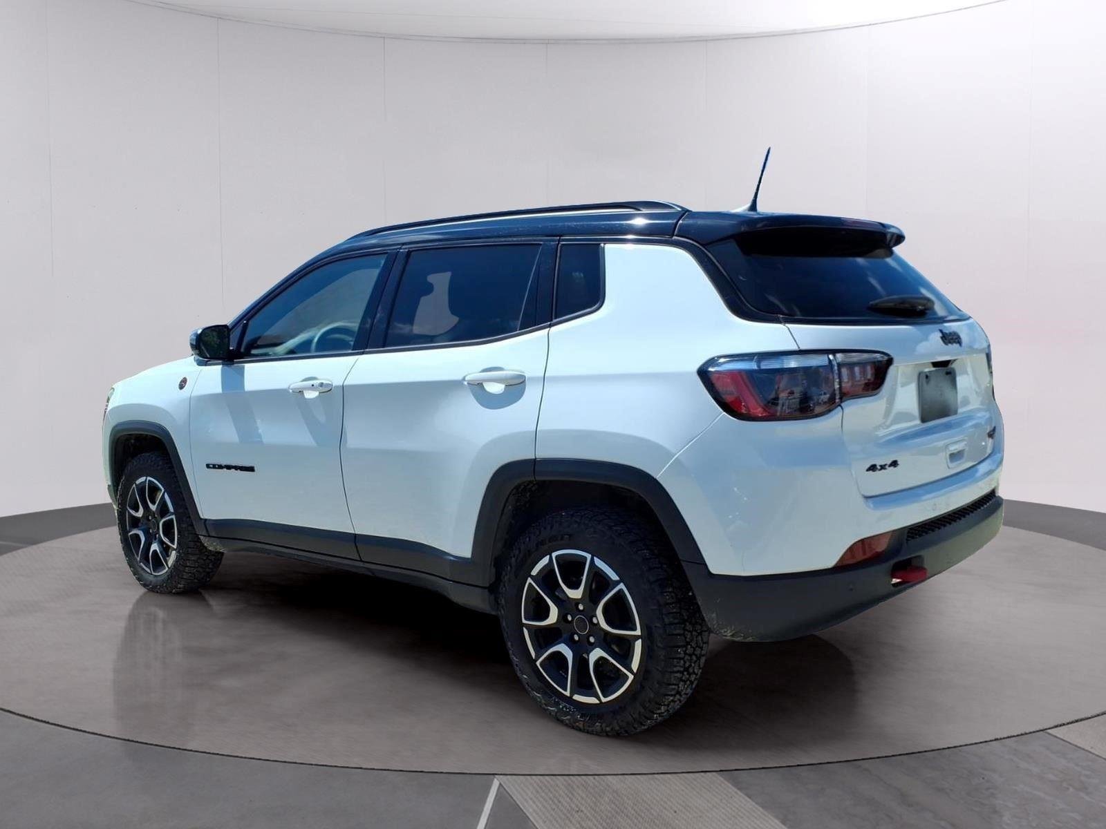 Used 2025 Bright White Clearcoat Jeep Trailhawk image 3