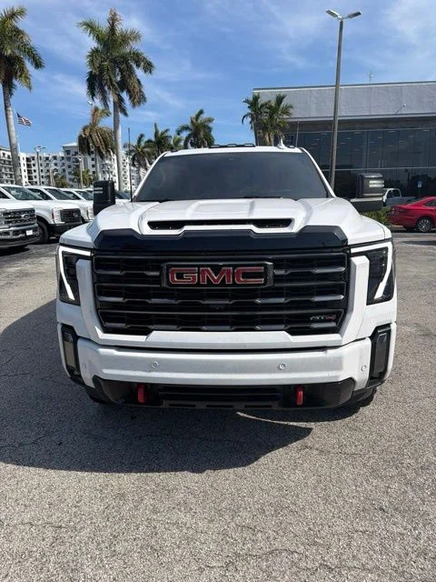 Used 2024 White GMC AT4 image 2