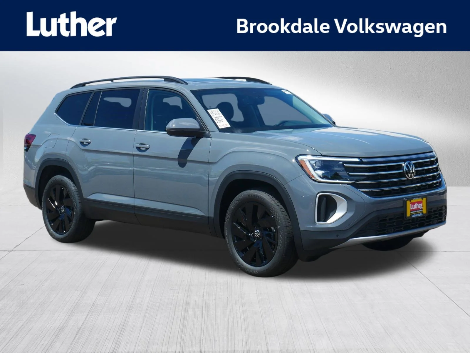 New 2026 Pure Gray Volkswagen 2.0T SE w/Technology image 1