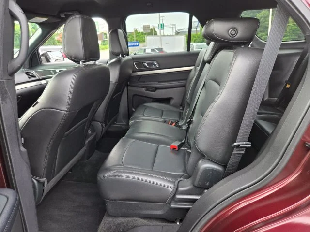 Used 2018 Burgundy Ford XLT image 11