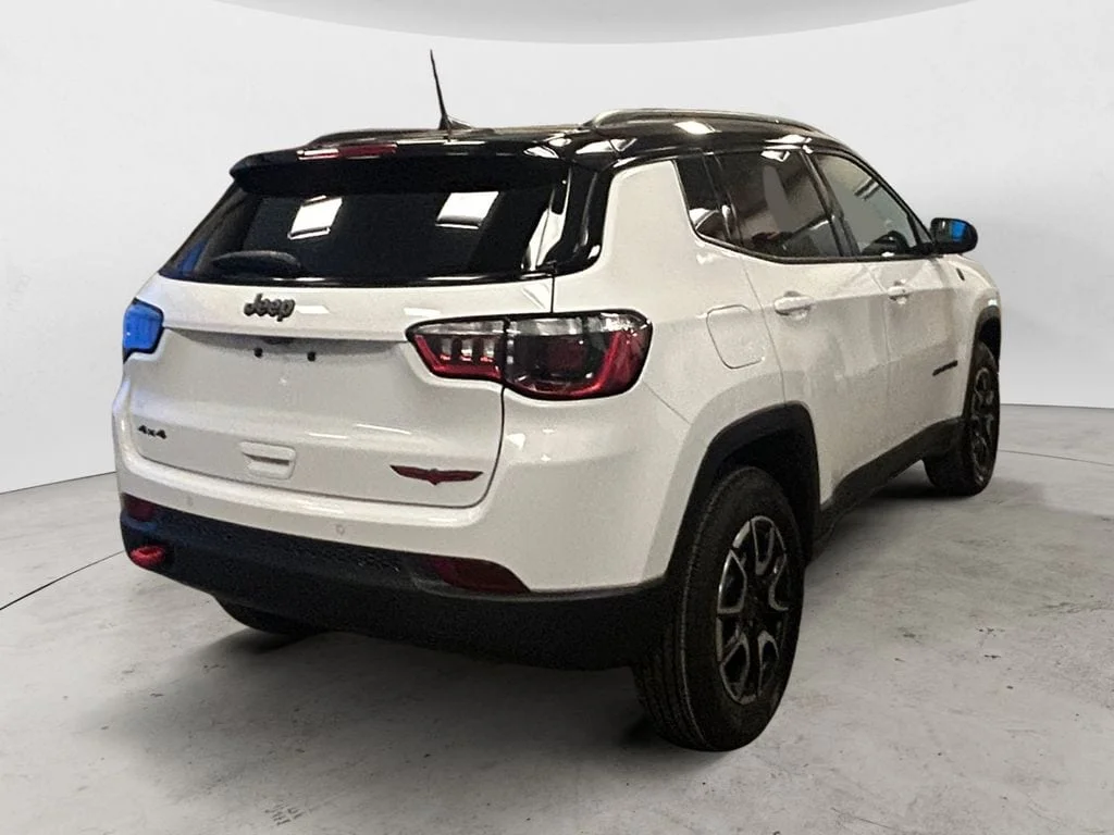 Used 2025 Bright White Jeep Trailhawk image 5
