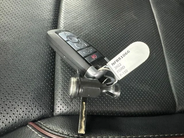 Used 2022 Silver Ford Lariat image 27