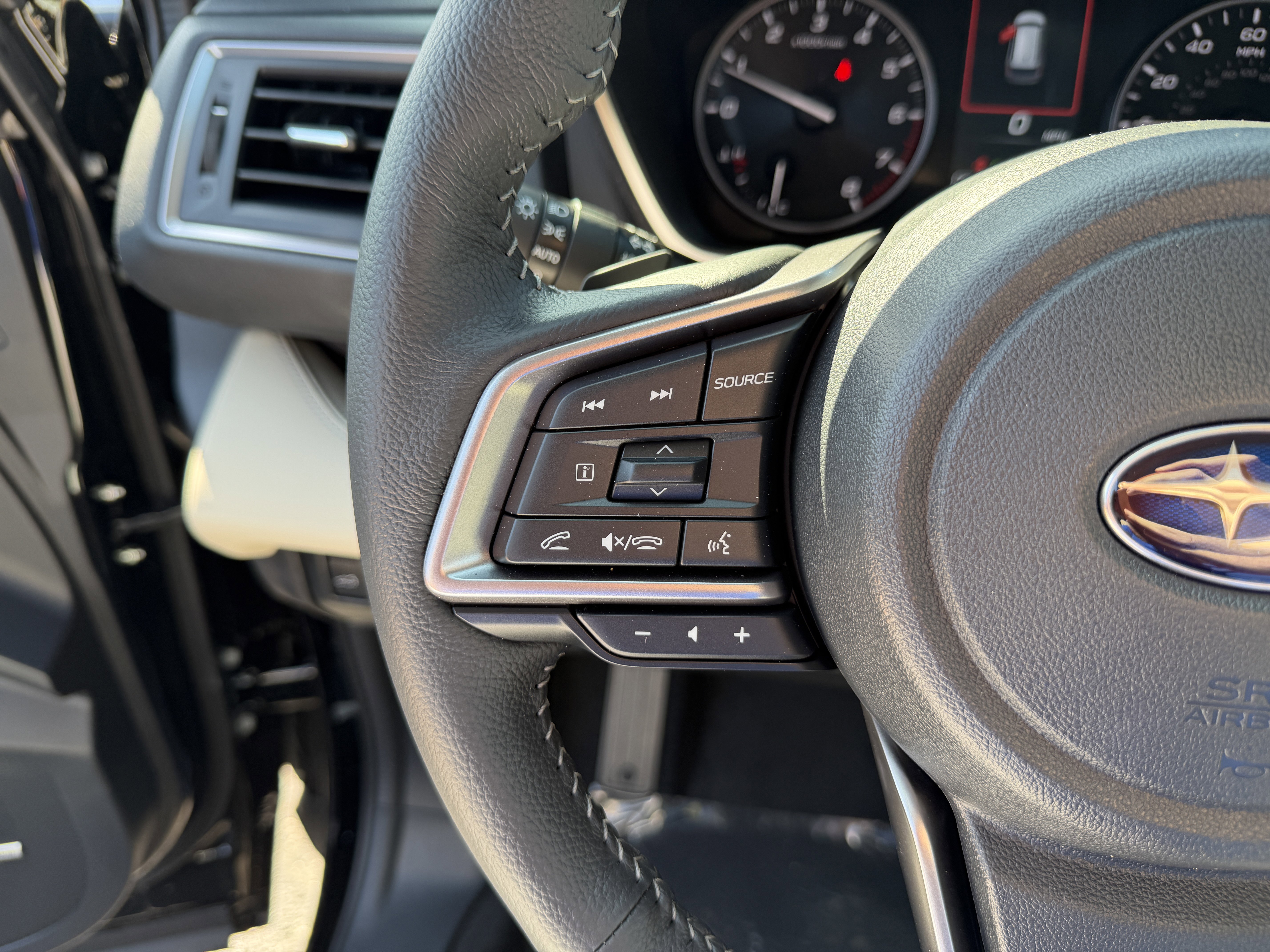 2026 Subaru Ascent Limited - Photo 16