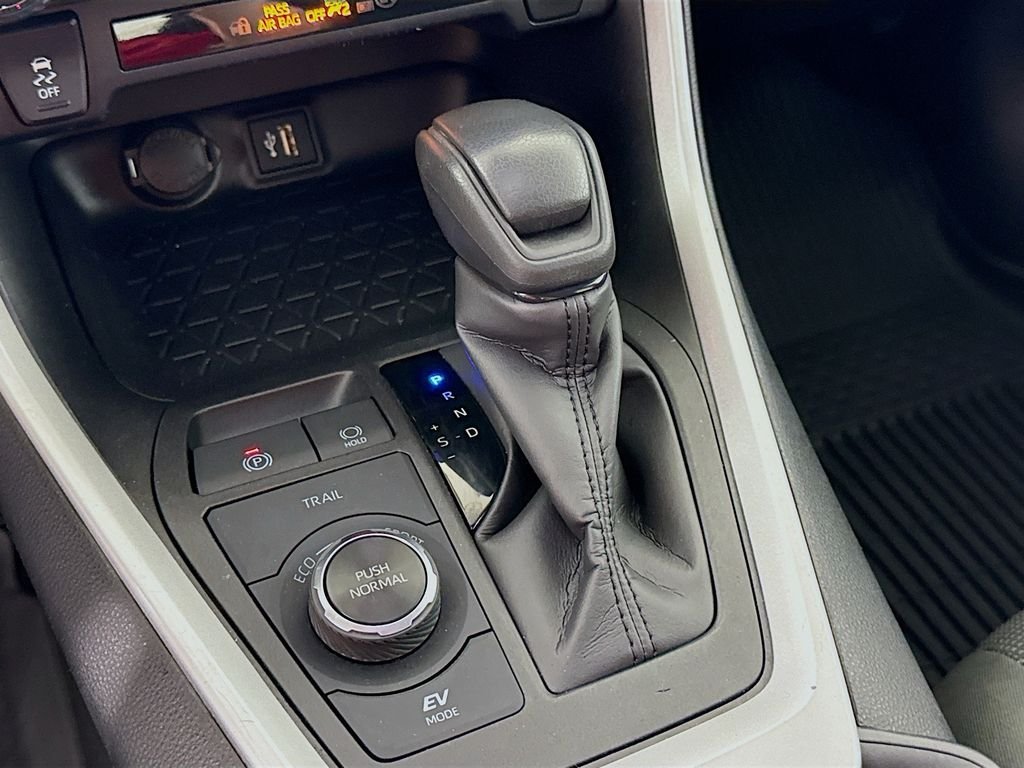 Used 2024 Magnetic Gray Metallic Toyota Hybrid LE image 18