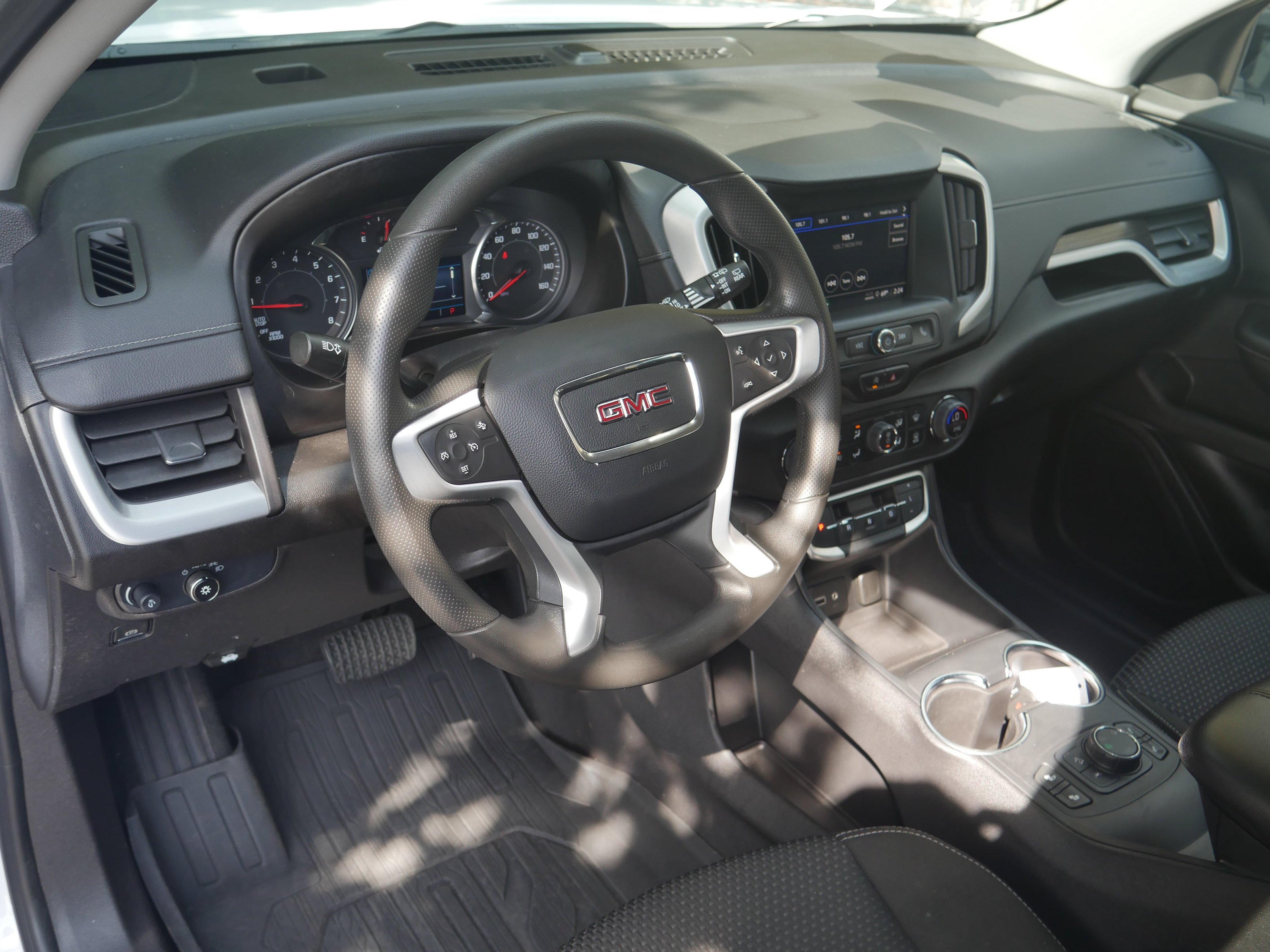 Used 2024 Summit White GMC SLE image 4