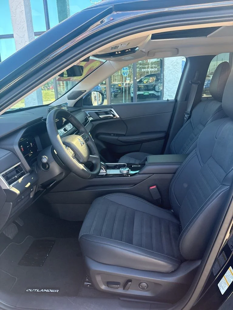 2026 Mitsubishi Outlander SE - Photo 11