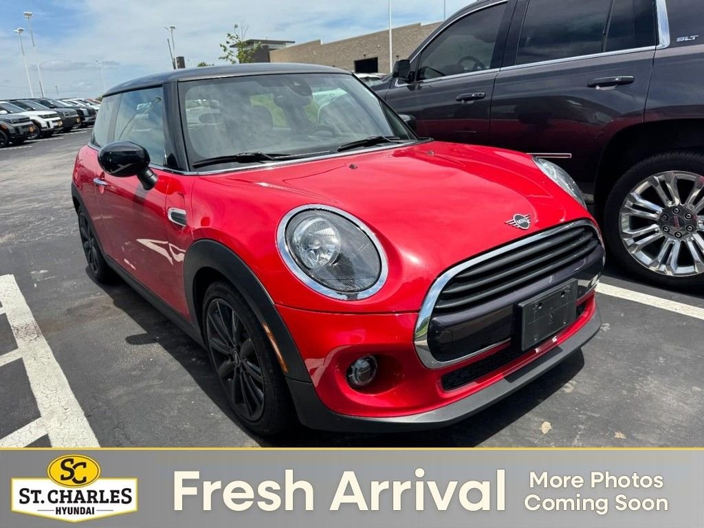 2021 MINI Hardtop Oxford Edition's photo