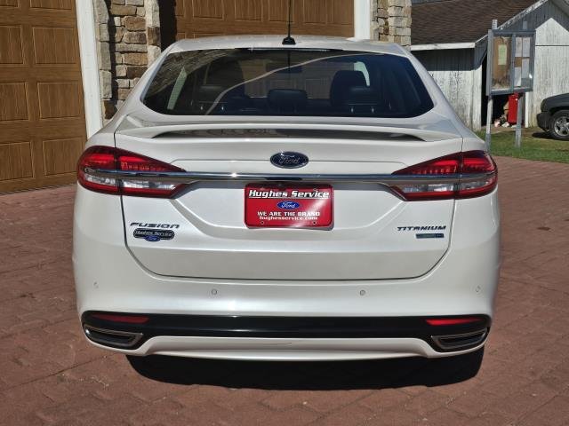 Used 2018 White Platinum Tri-Coat Metallic FORD TITANIUM image 4