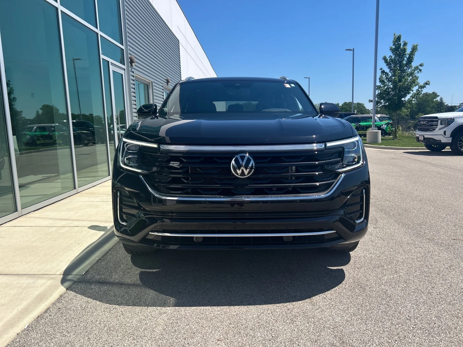 Certified Used 2024  Volkswagen SEL R-Line 4Motion image 8