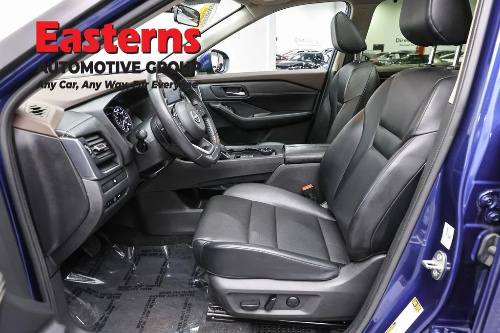 Used 2023 Blue Nissan SV image 14