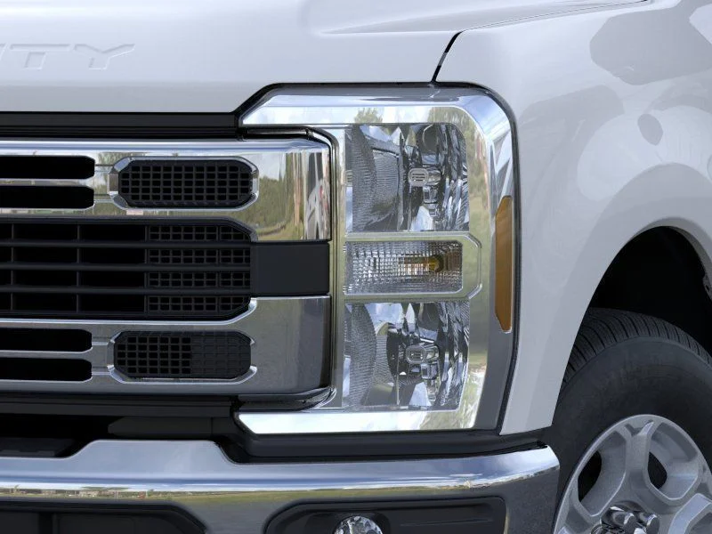 New 2026 Oxford White Ford XLT image 32