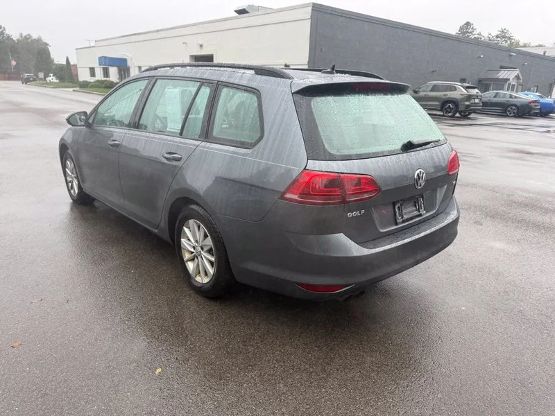 Used 2015  Volkswagen S image 13