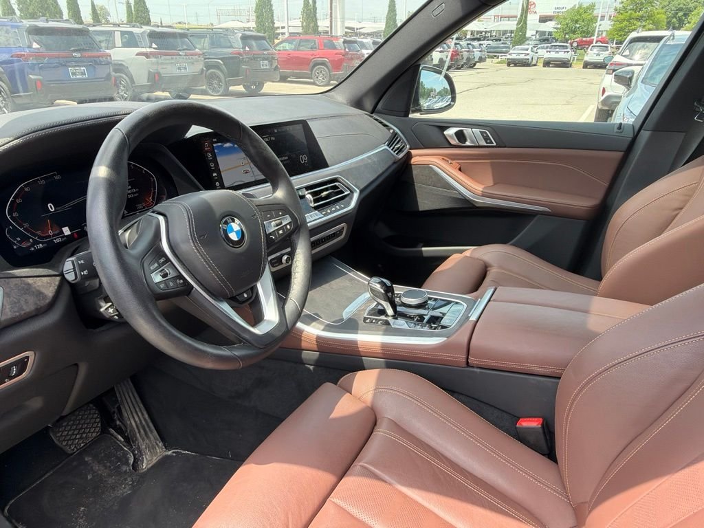 Used 2022 Gray BMW xDrive40i image 4