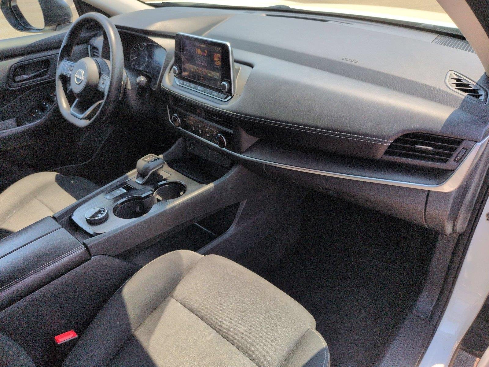 Used 2024 Glacier White Nissan S image 37