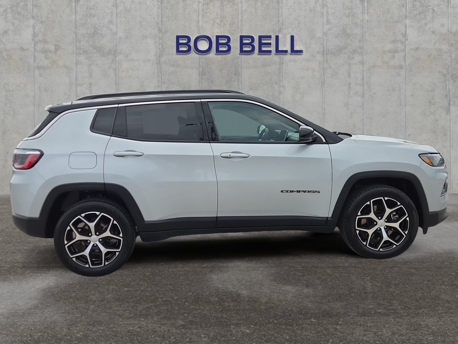 Used 2024 Silver Jeep Limited image 6