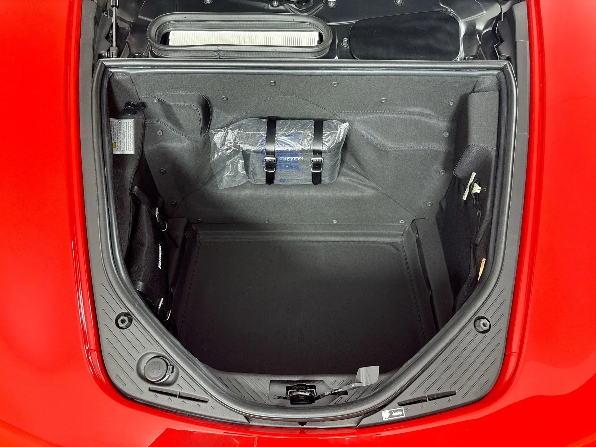 Used 2009 Red Scuderia Ferrari Scuderia image 18