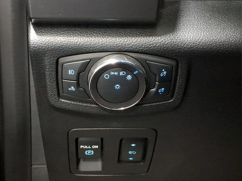 Used 2019 Red Ford XLT image 19