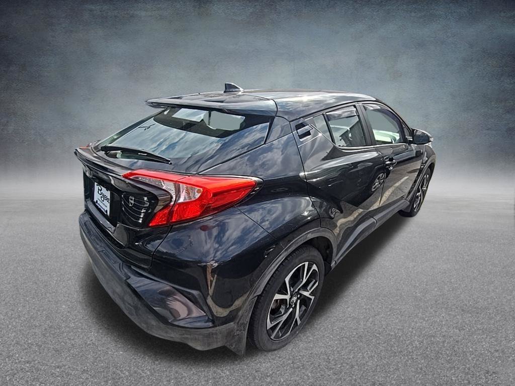 Used 2018 Black Sand Pearl Toyota XLE Premium image 8
