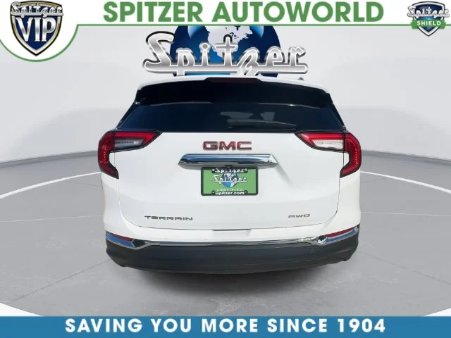 Used 2024 White GMC SLT image 8