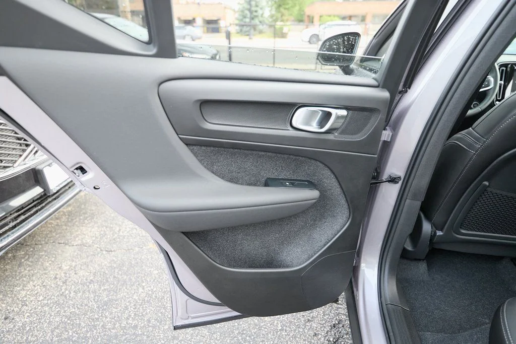 2026 Volvo XC40 Core - Photo 18