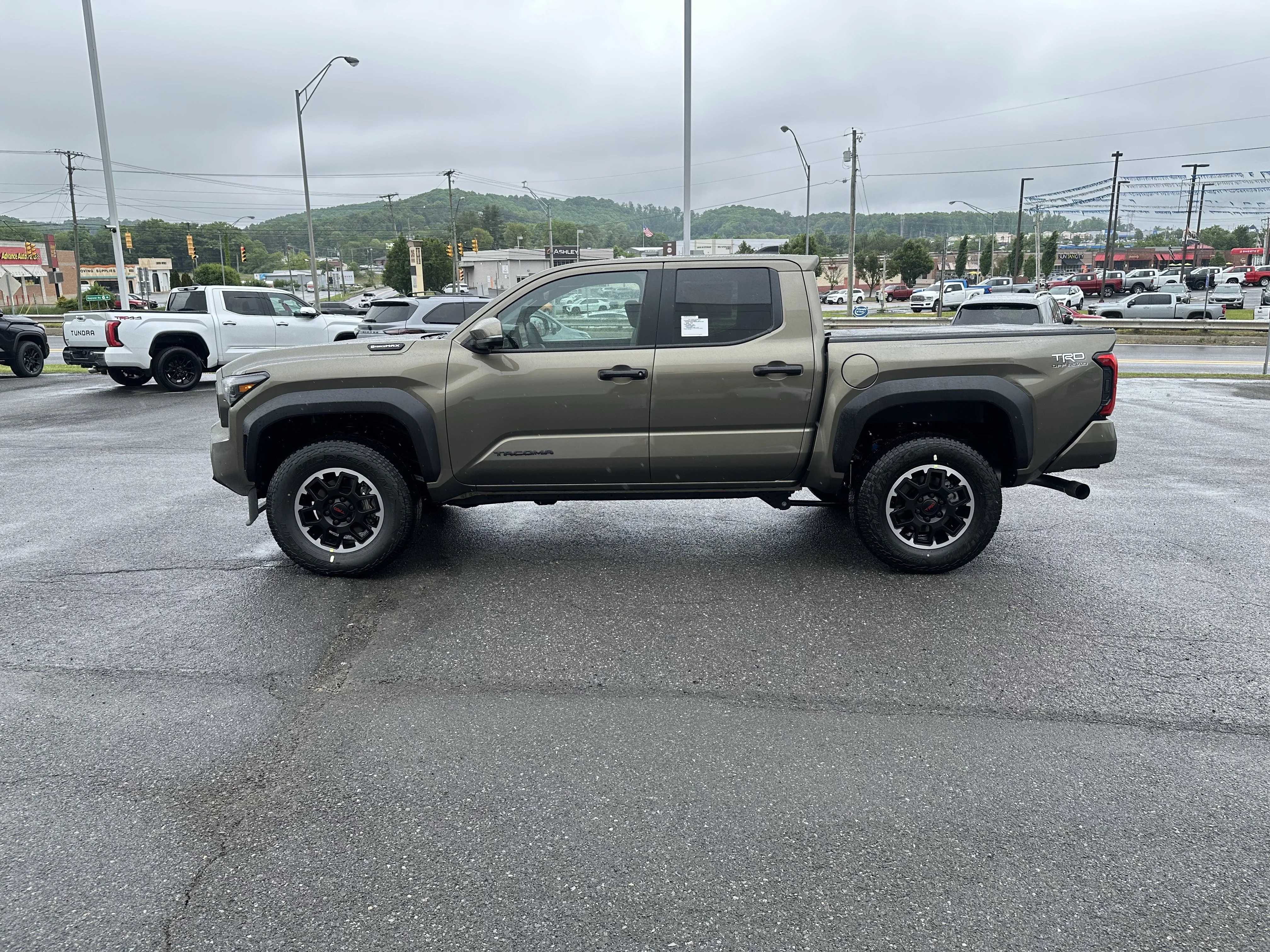 2026 Toyota Tacoma TRD Off Road - Photo 6