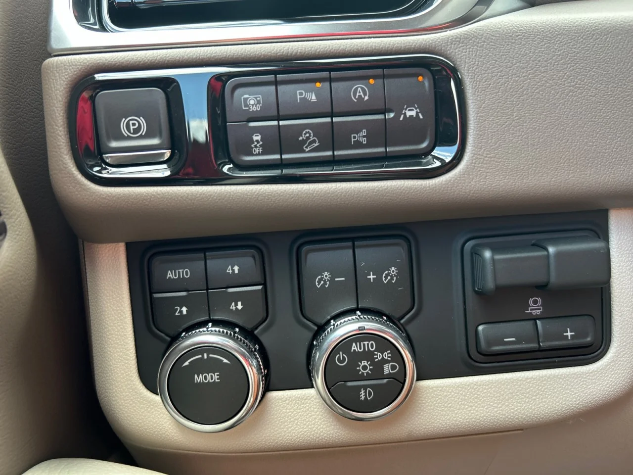 New 2026 Glacier White Tricoat GMC Denali image 13