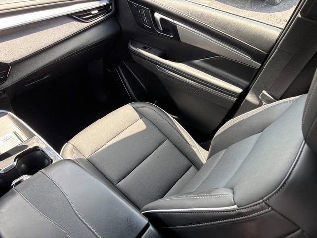 2025 Buick Enclave Preferred - Photo 15