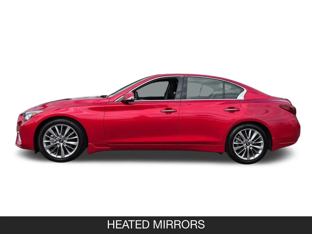 Used 2023 Red INFINITI LUXE image 5