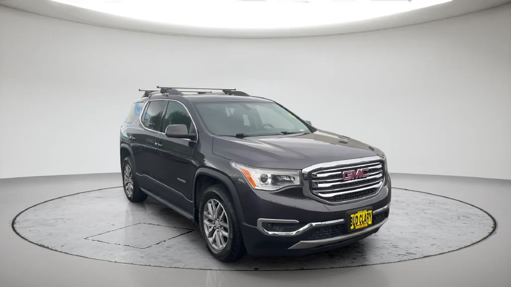 Used 2017 Black GMC SLE-2 image 3