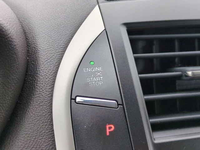 Used 2019 White Lincoln Select image 26