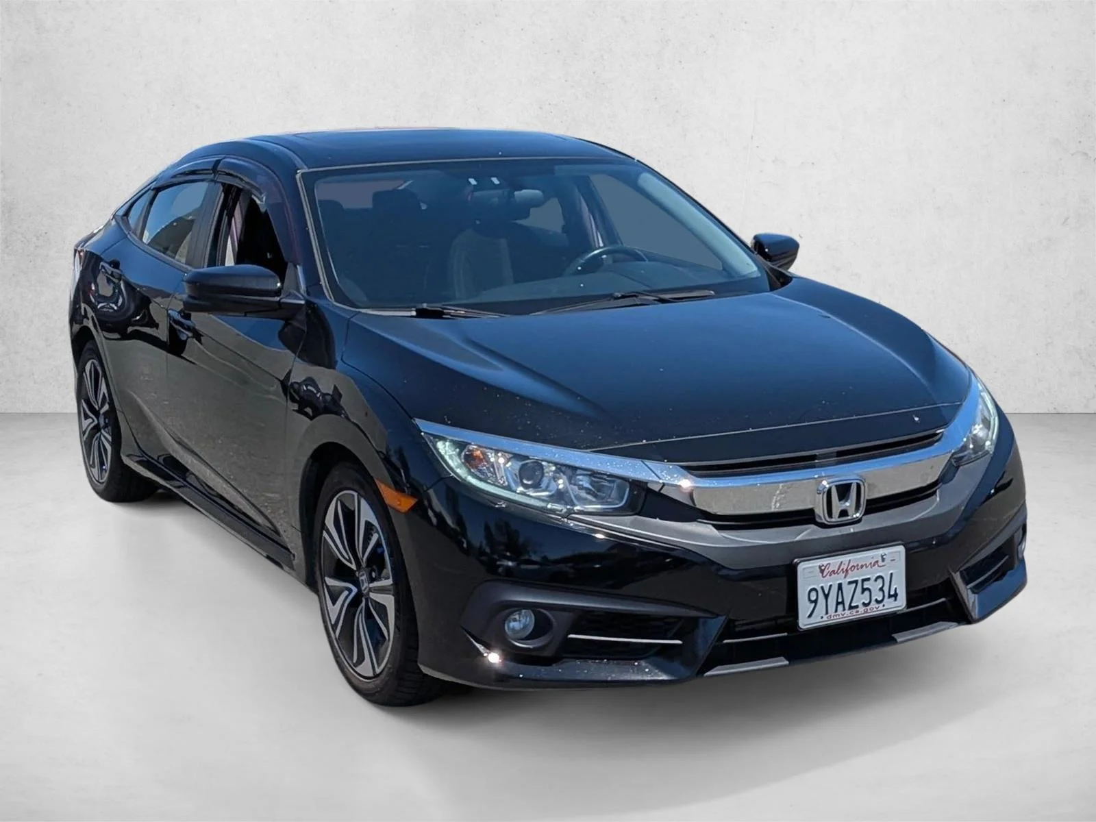 Used 2018 Black Honda EX-T image 3