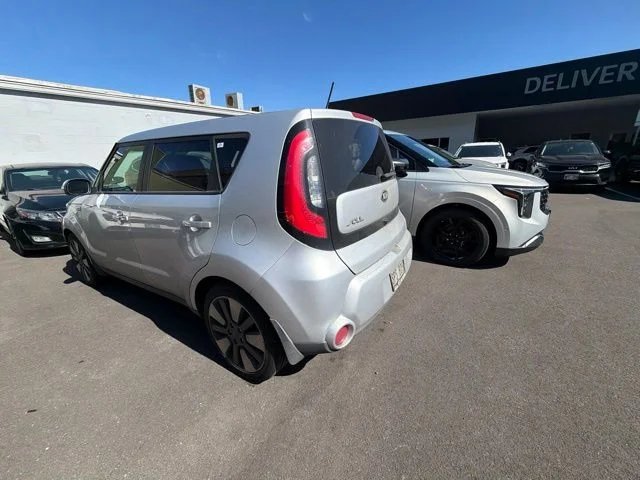 Used 2015 Silver Kia Exclaim image 7