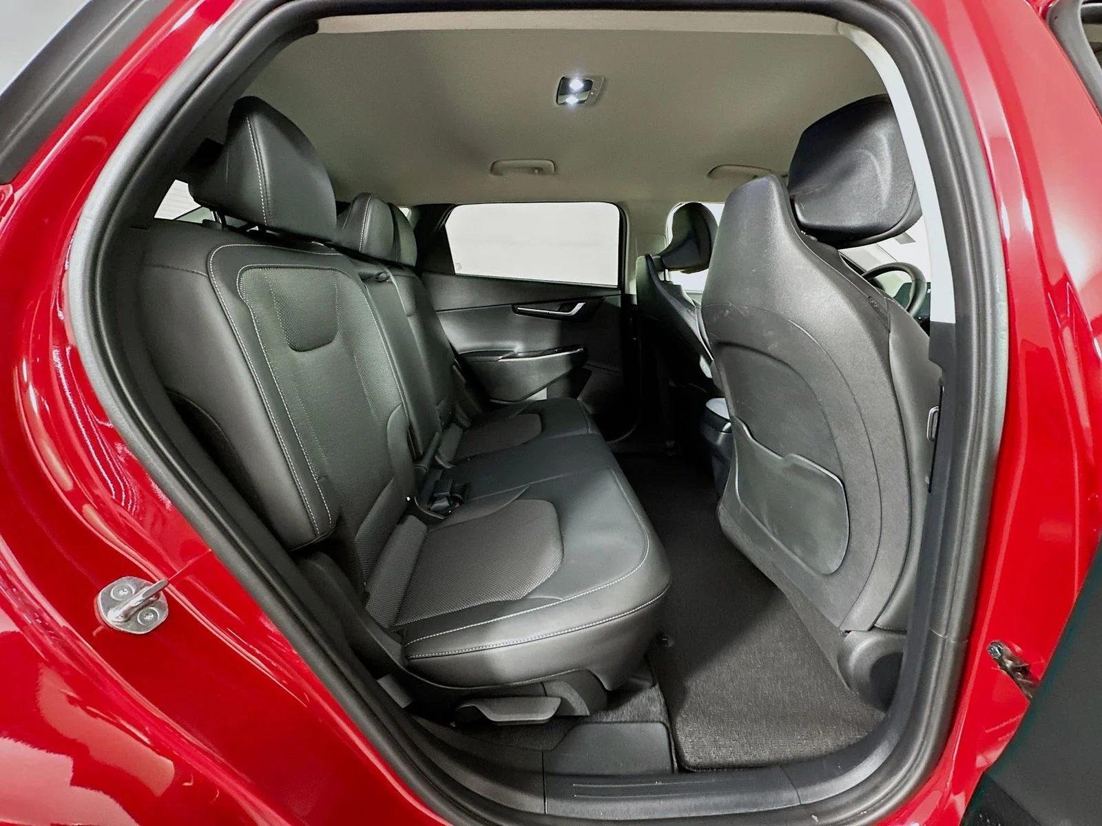Used 2024 Runway Red Kia Light image 27