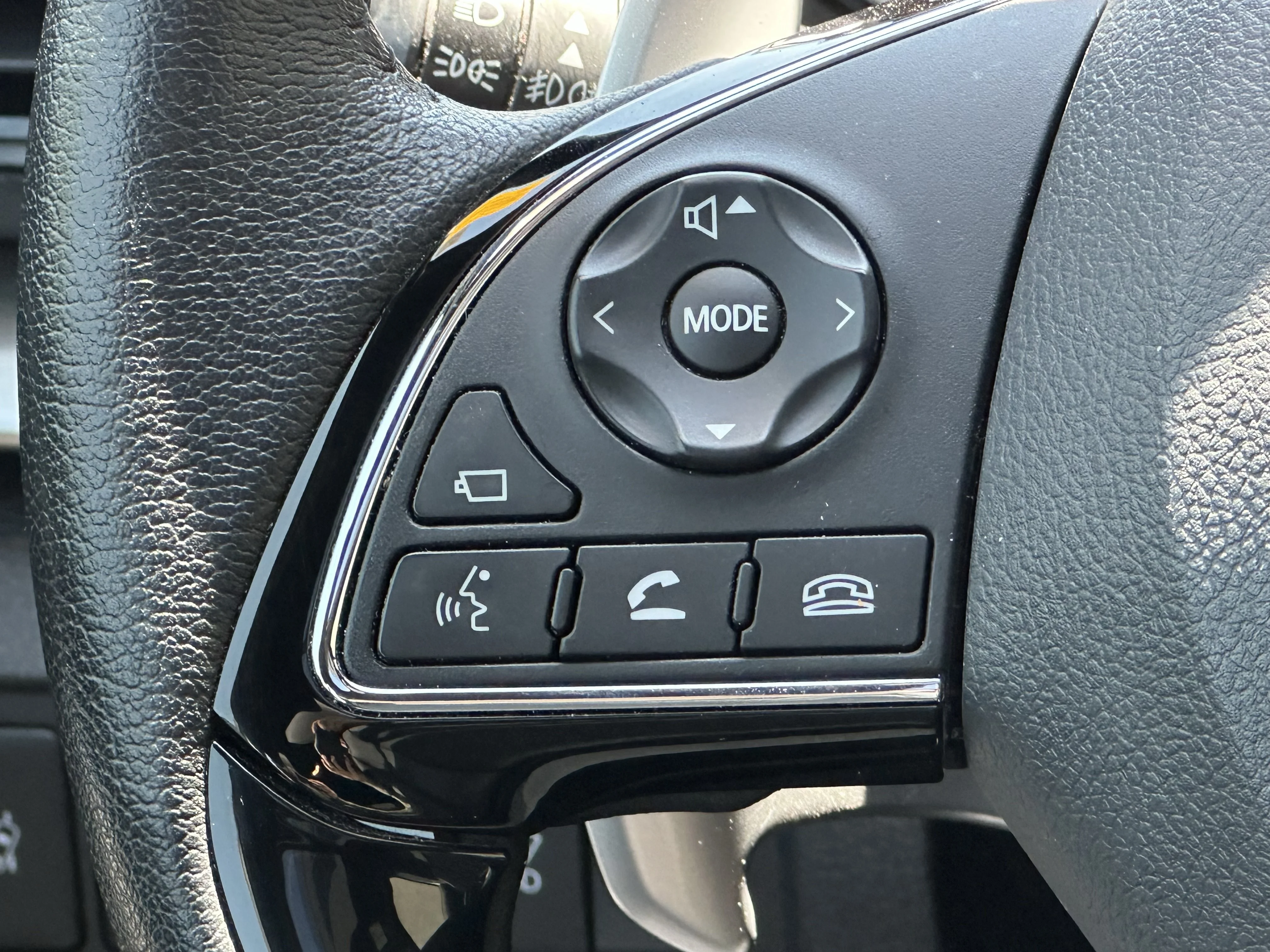Certified Used 2024 Black Mitsubishi SE image 12