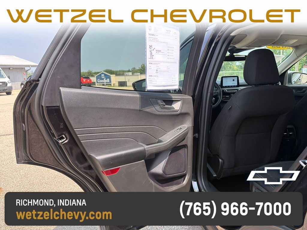 Used 2023 Black Ford Active image 13