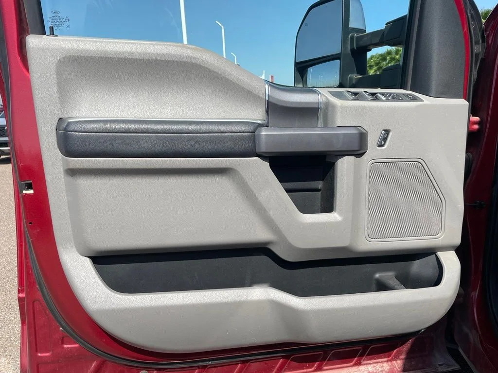 Used 2019 Red Ford XLT image 9