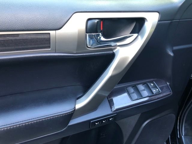 Used 2020 Black Lexus 460 image 21